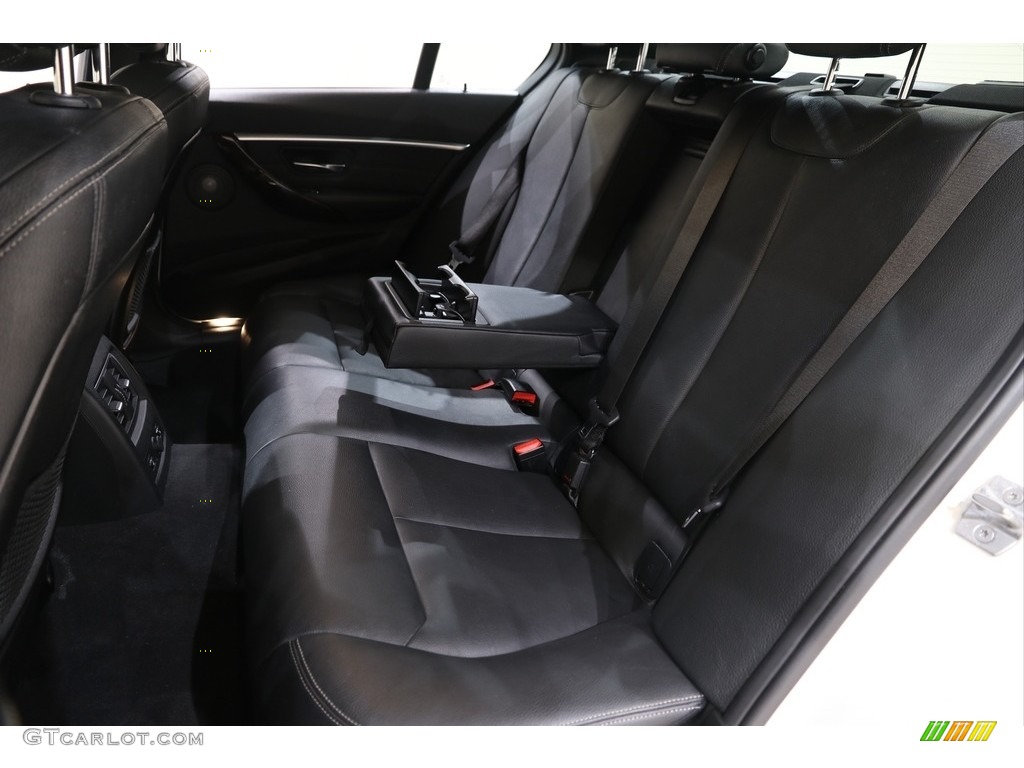 2017 3 Series 340i xDrive Sedan - Alpine White / Black photo #22