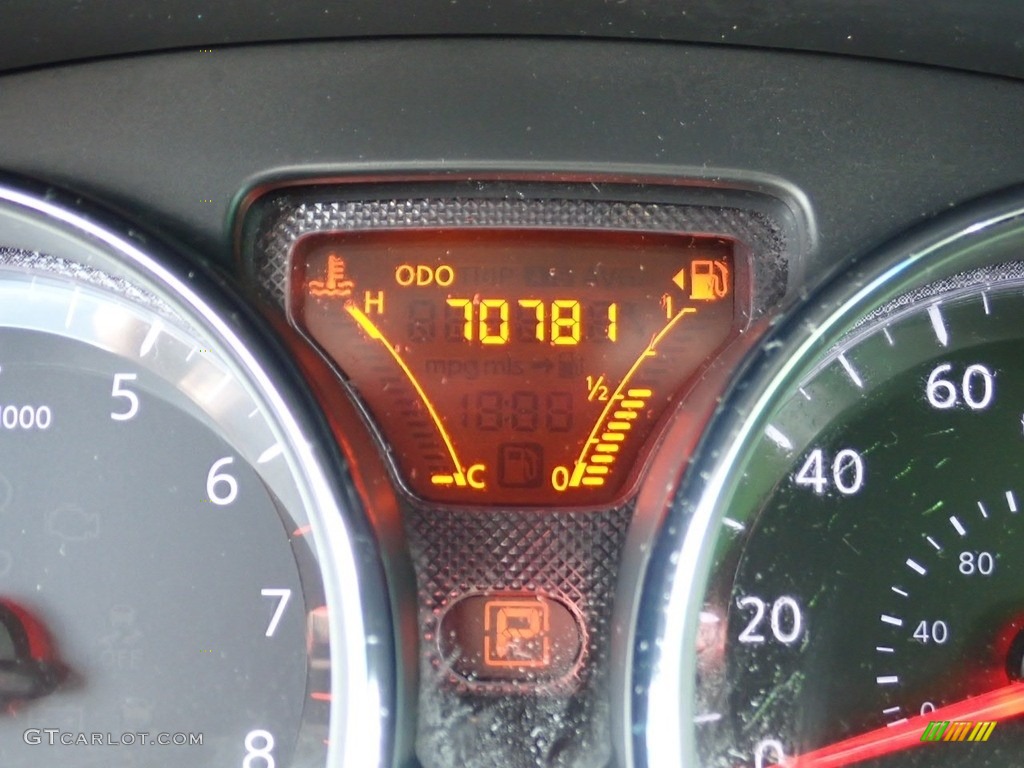 2014 Versa Note SV - Magnetic Gray / Charcoal photo #29