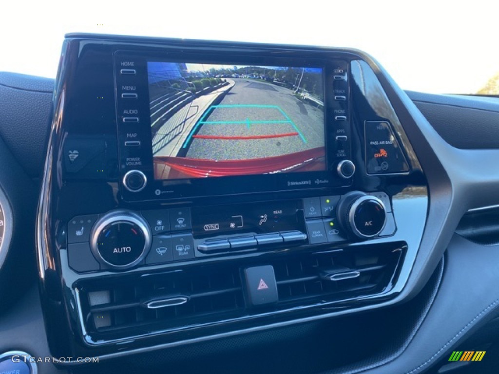 2021 Toyota Highlander Hybrid XLE AWD Controls Photos