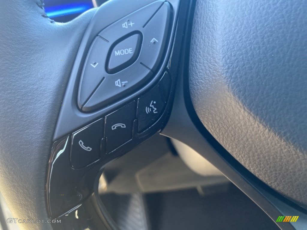 2020 C-HR XLE - Blizzard Pearl / Black photo #8