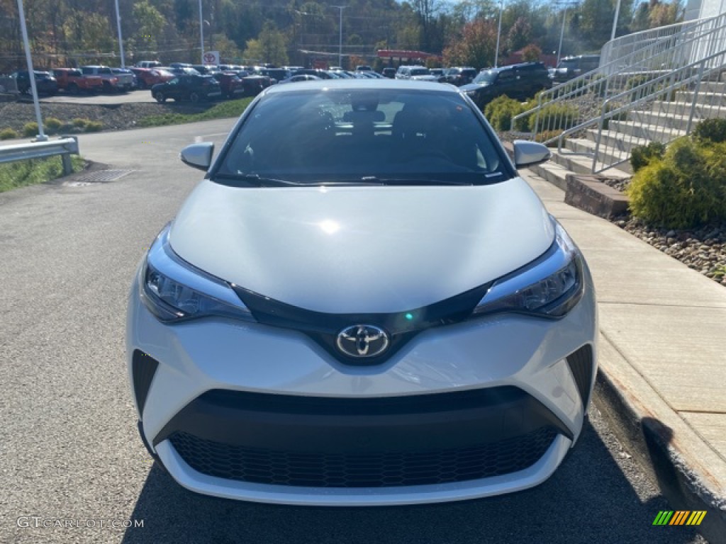 2020 C-HR XLE - Blizzard Pearl / Black photo #12