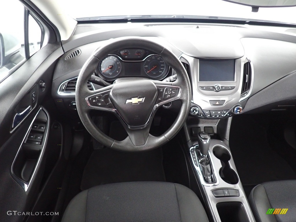 Jet Black Interior 2016 Chevrolet Cruze LT Sedan Photo #140093420