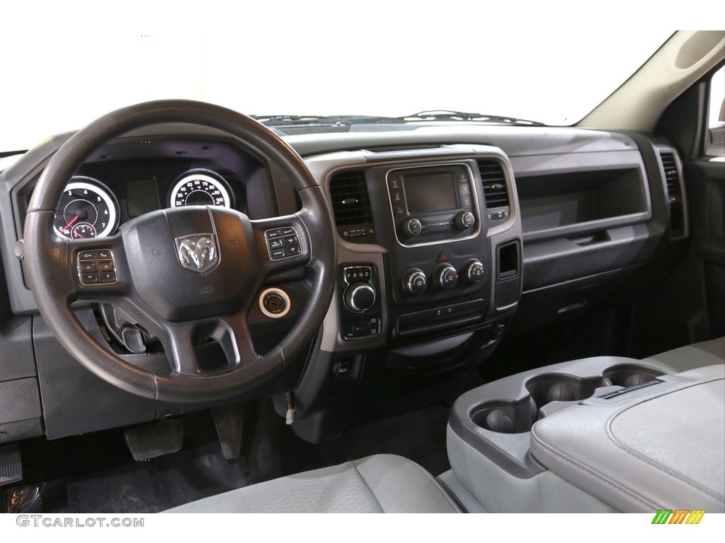 Black/Diesel Gray Interior 2015 Ram 1500 Express Crew Cab 4x4 Photo #140094370