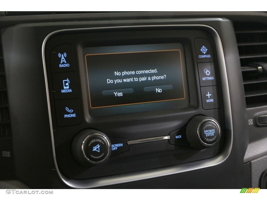 2015 Ram 1500 Express Crew Cab 4x4 Controls Photo #140094436