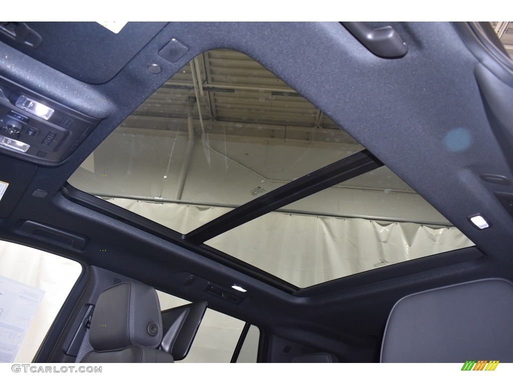 2021 GMC Yukon Denali 4WD Sunroof Photo #140098698