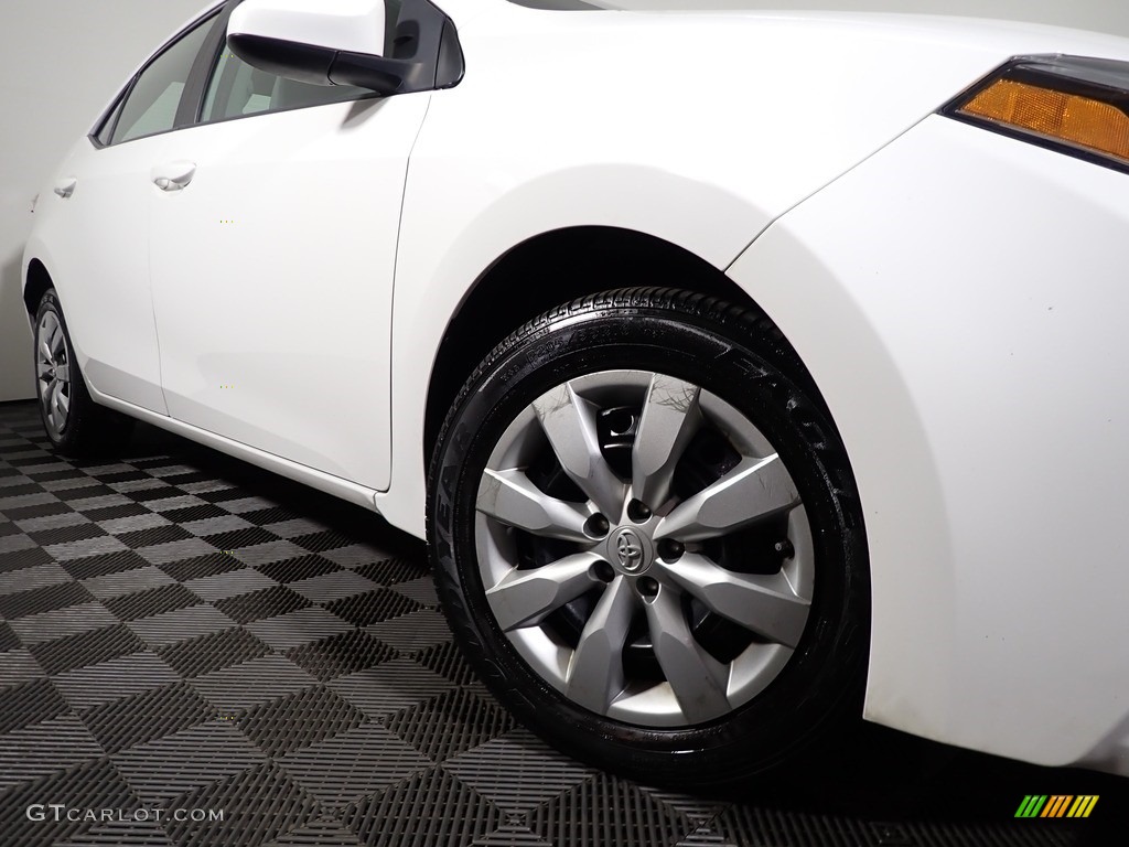 2016 Corolla LE - Super White / Ash photo #3