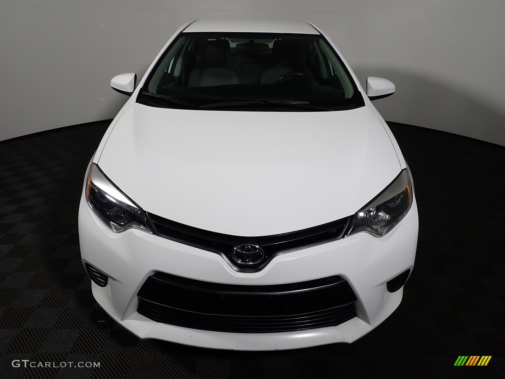 2016 Corolla LE - Super White / Ash photo #4