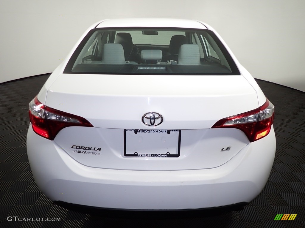 2016 Corolla LE - Super White / Ash photo #11