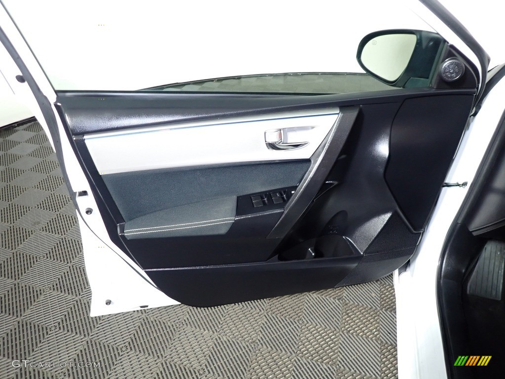 2016 Corolla LE - Super White / Ash photo #16