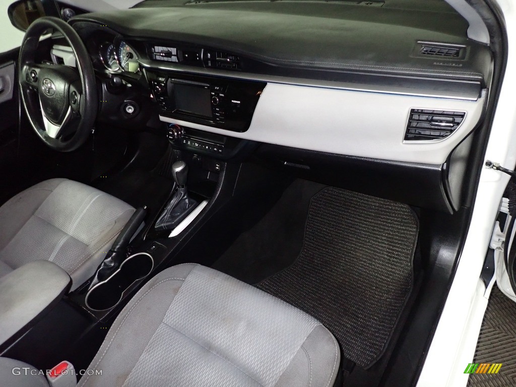 2016 Corolla LE - Super White / Ash photo #26