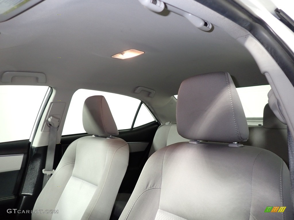 2016 Corolla LE - Super White / Ash photo #31