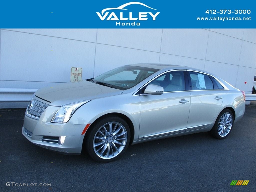 2015 XTS Platinum Sedan - Silver Coast Metallic / Platinum Very Light Platinum/Dark Urban/Cocoa photo #1