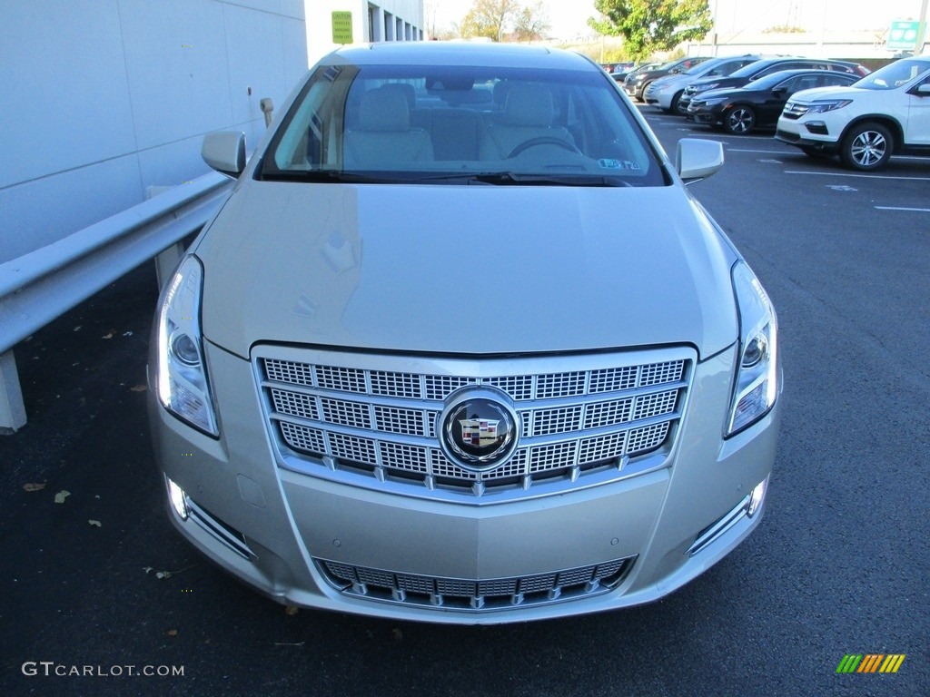 2015 XTS Platinum Sedan - Silver Coast Metallic / Platinum Very Light Platinum/Dark Urban/Cocoa photo #8