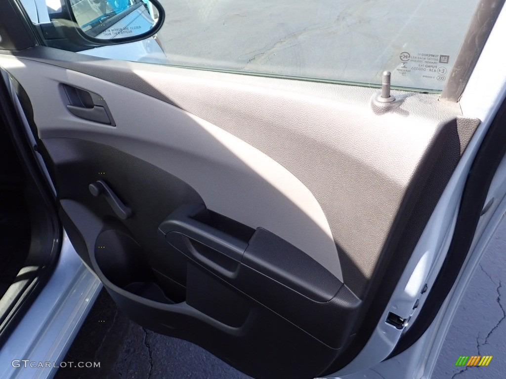 2017 Sonic LS Sedan - Arctic Blue Metallic / Jet Black/Dark Titanium photo #17