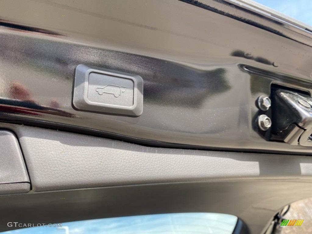 2021 RAV4 XLE AWD Hybrid - Midnight Black Metallic / Black photo #30