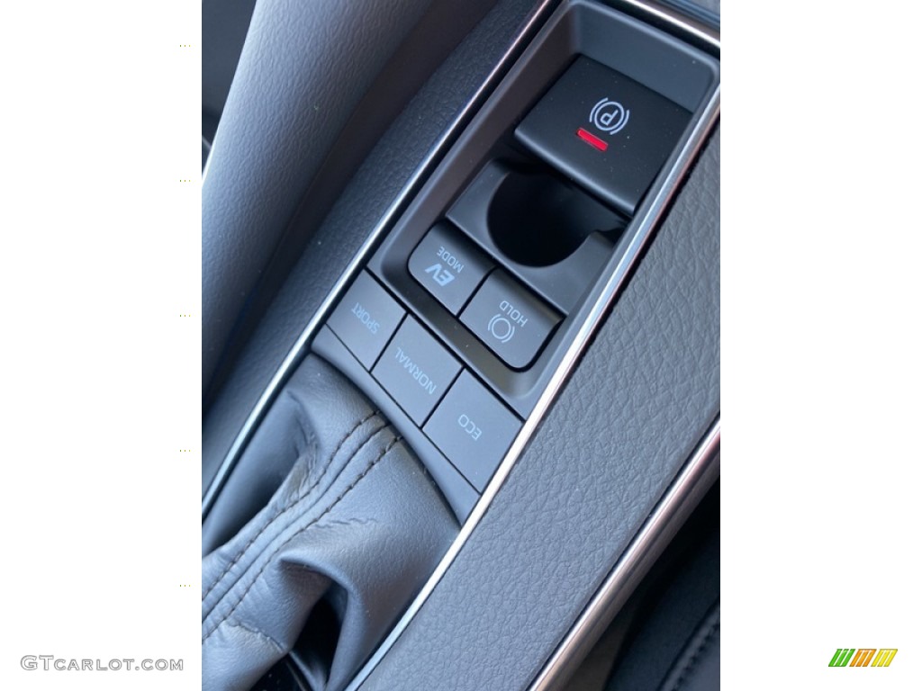 2021 Toyota Avalon Hybrid Limited Controls Photo #140117029