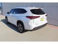 2021 Blizzard White Pearl Toyota Highlander XLE  photo #6