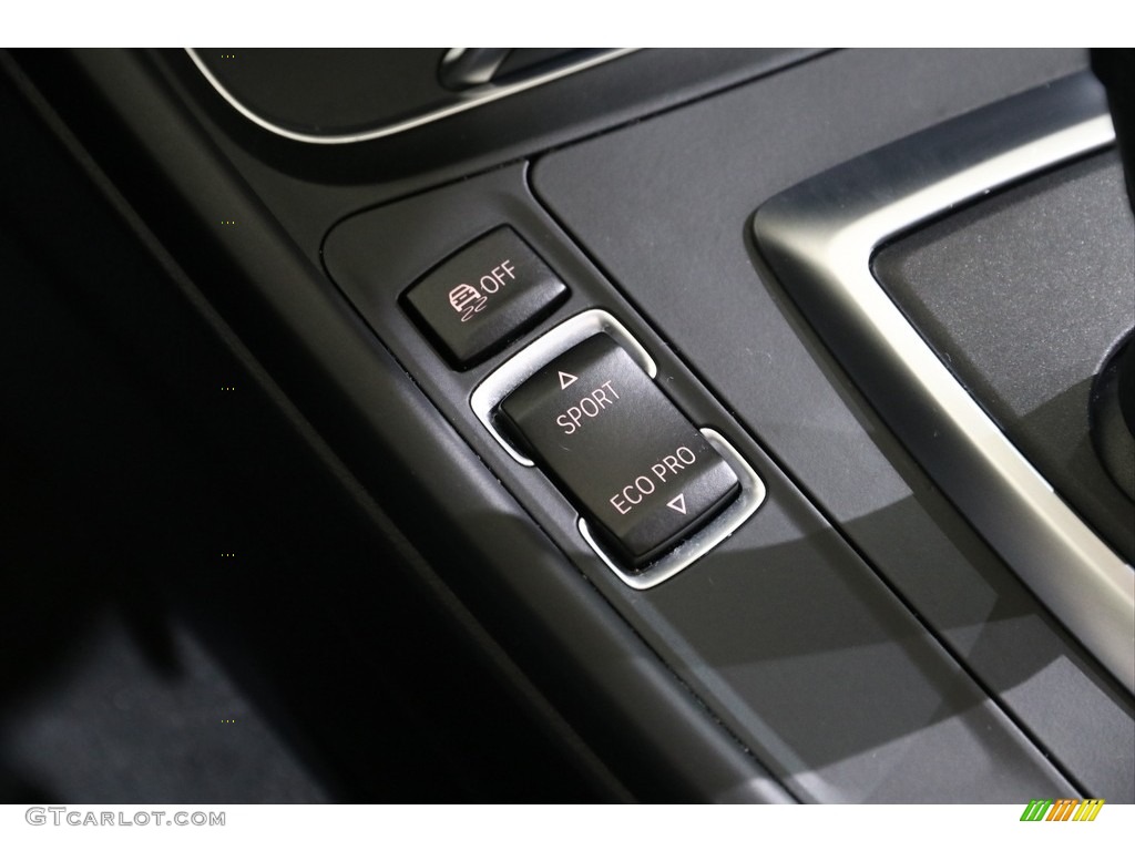 2018 3 Series 320i xDrive Sedan - Alpine White / Black photo #17
