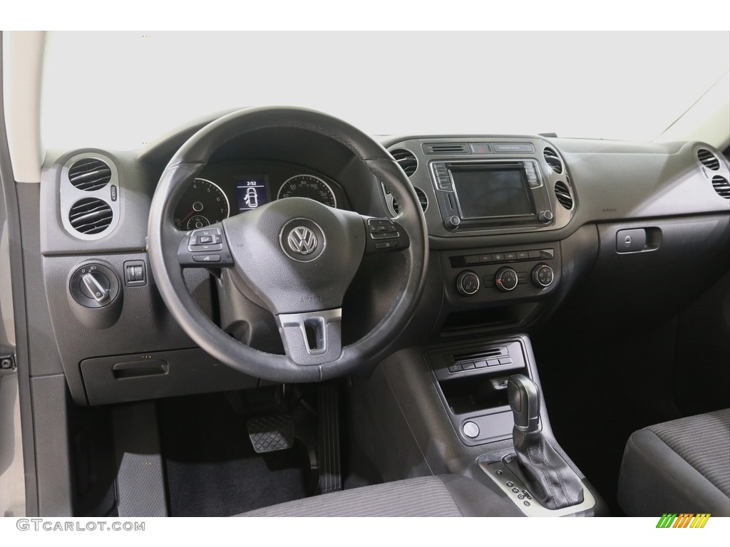 2017 Volkswagen Tiguan Limited 2.0T 4Motion Charcoal Dashboard Photo #140123196
