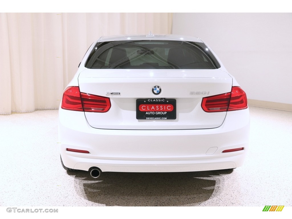 2018 3 Series 320i xDrive Sedan - Alpine White / Black photo #23