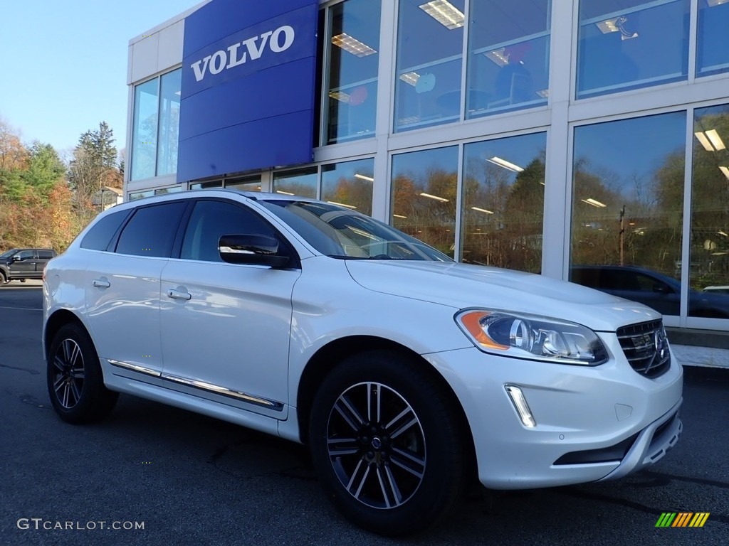 Ice White 2017 Volvo XC60 T5 Dynamic Exterior Photo #140124696