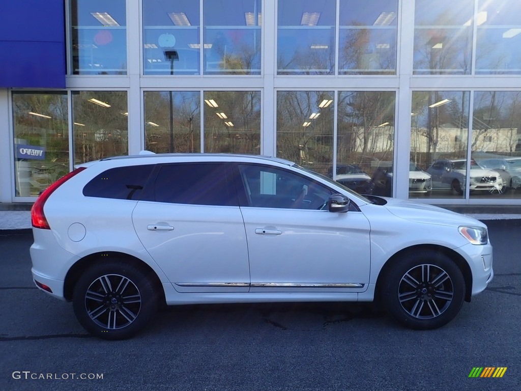 Ice White 2017 Volvo XC60 T5 Dynamic Exterior Photo #140124722