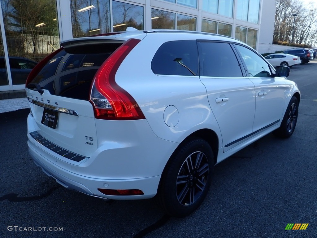 2017 XC60 T5 Dynamic - Ice White / Off Black photo #3