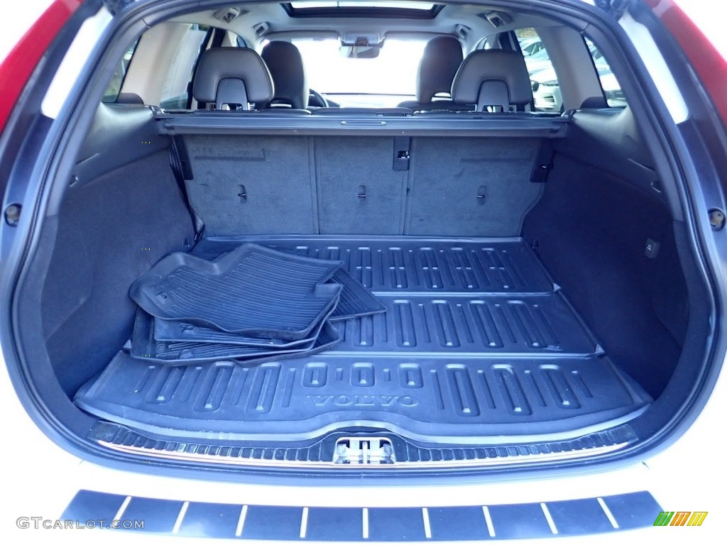 2017 XC60 T5 Dynamic - Ice White / Off Black photo #5