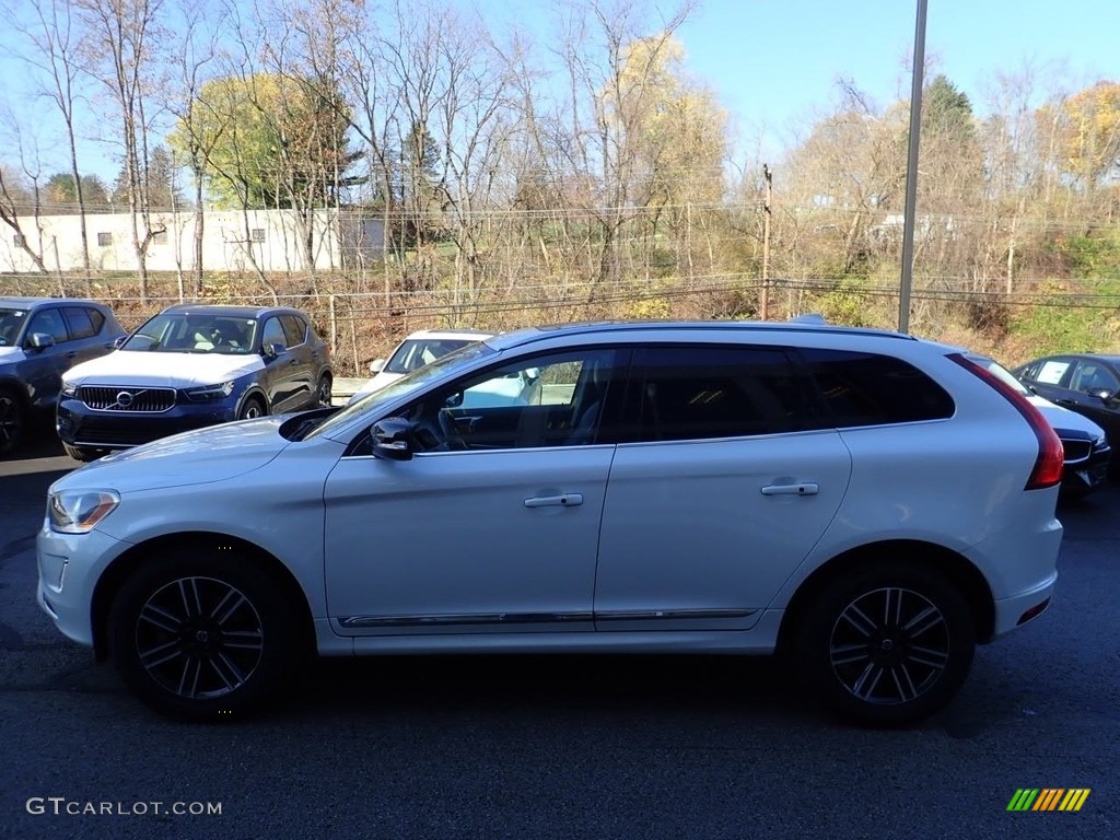 2017 XC60 T5 Dynamic - Ice White / Off Black photo #7