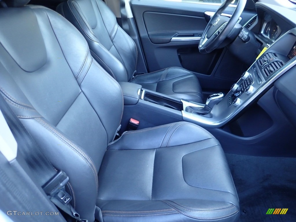 2017 XC60 T5 Dynamic - Ice White / Off Black photo #11