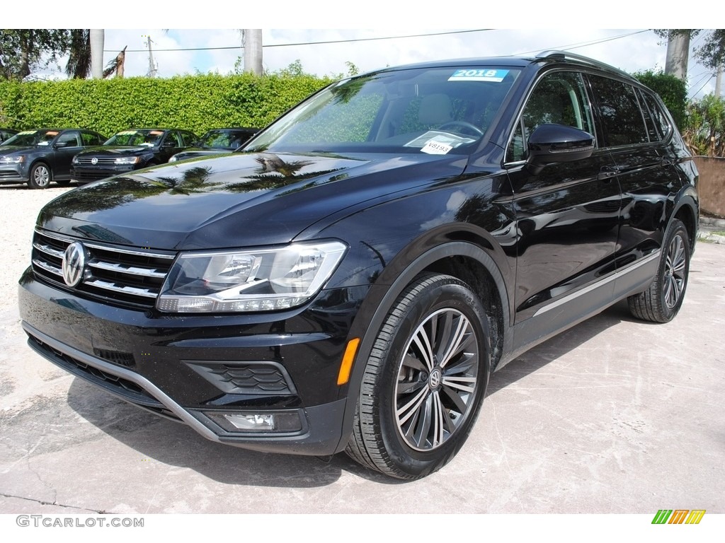 Deep Black Pearl 2018 Volkswagen Tiguan SEL Exterior Photo #140128152
