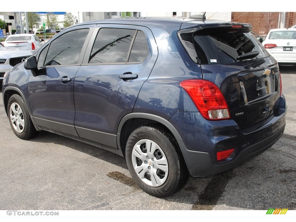 Storm Blue Metallic 2019 Chevrolet Trax LS Exterior Photo #140130072