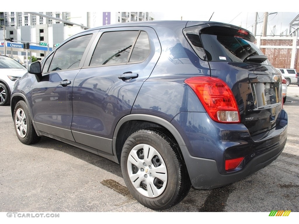 Storm Blue Metallic 2019 Chevrolet Trax LS Exterior Photo #140130096