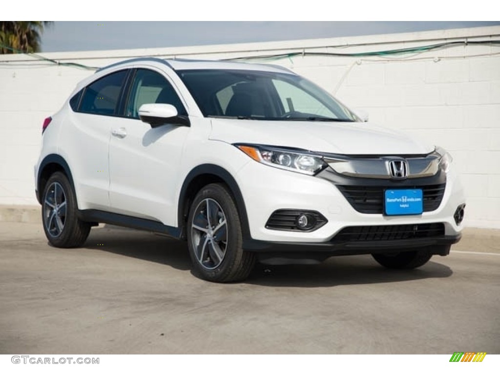 Platinum White Pearl Honda HR-V