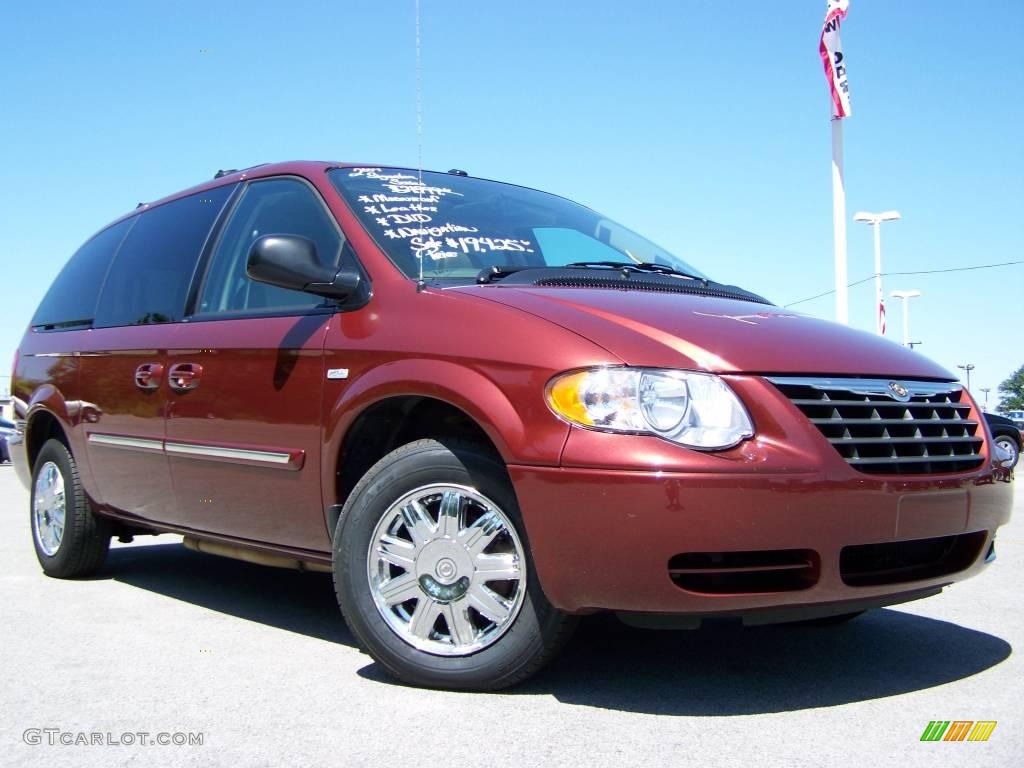 2007 Town & Country Touring - Cognac Crystal Pearl / Dark Khaki/Light Graystone photo #1