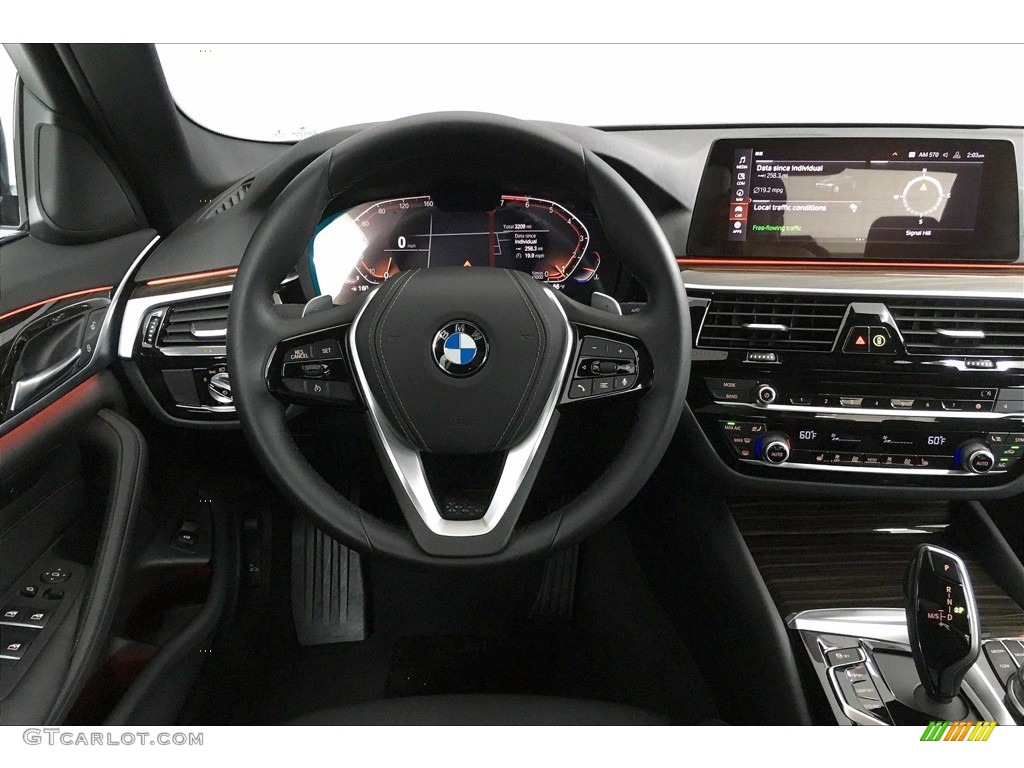 2020 5 Series 530i Sedan - Black Sapphire Metallic / Black photo #4