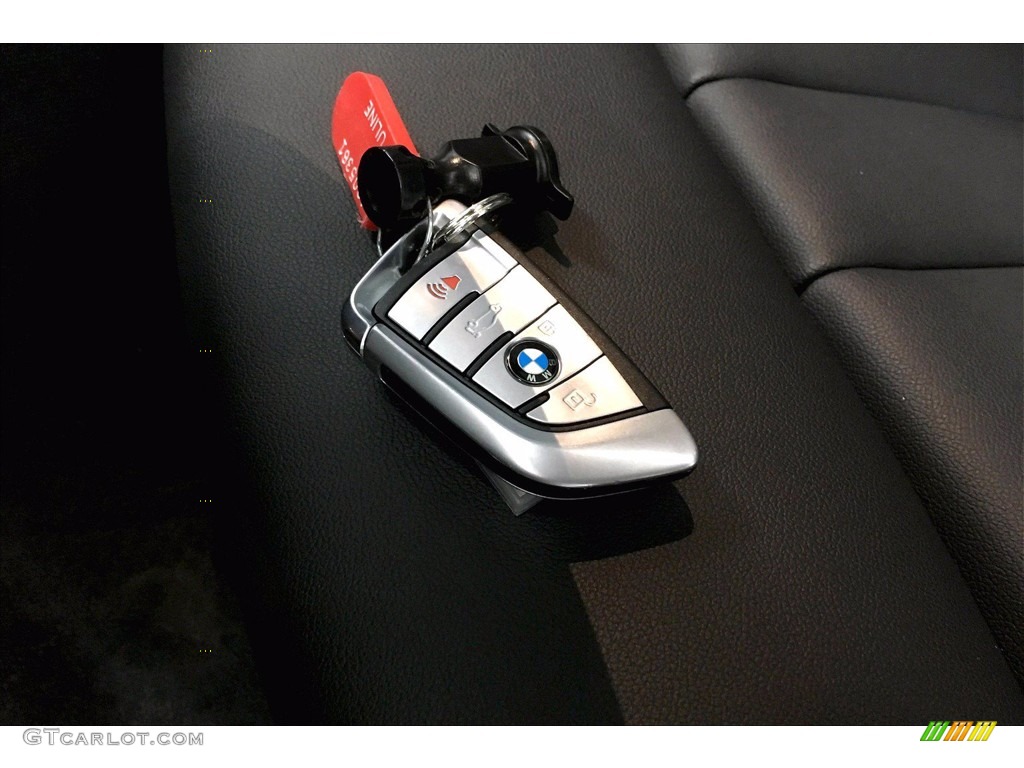 2020 5 Series 530i Sedan - Black Sapphire Metallic / Black photo #11