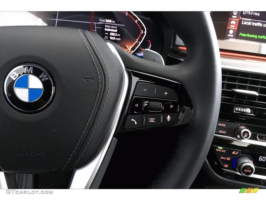 2020 5 Series 530i Sedan - Black Sapphire Metallic / Black photo #19