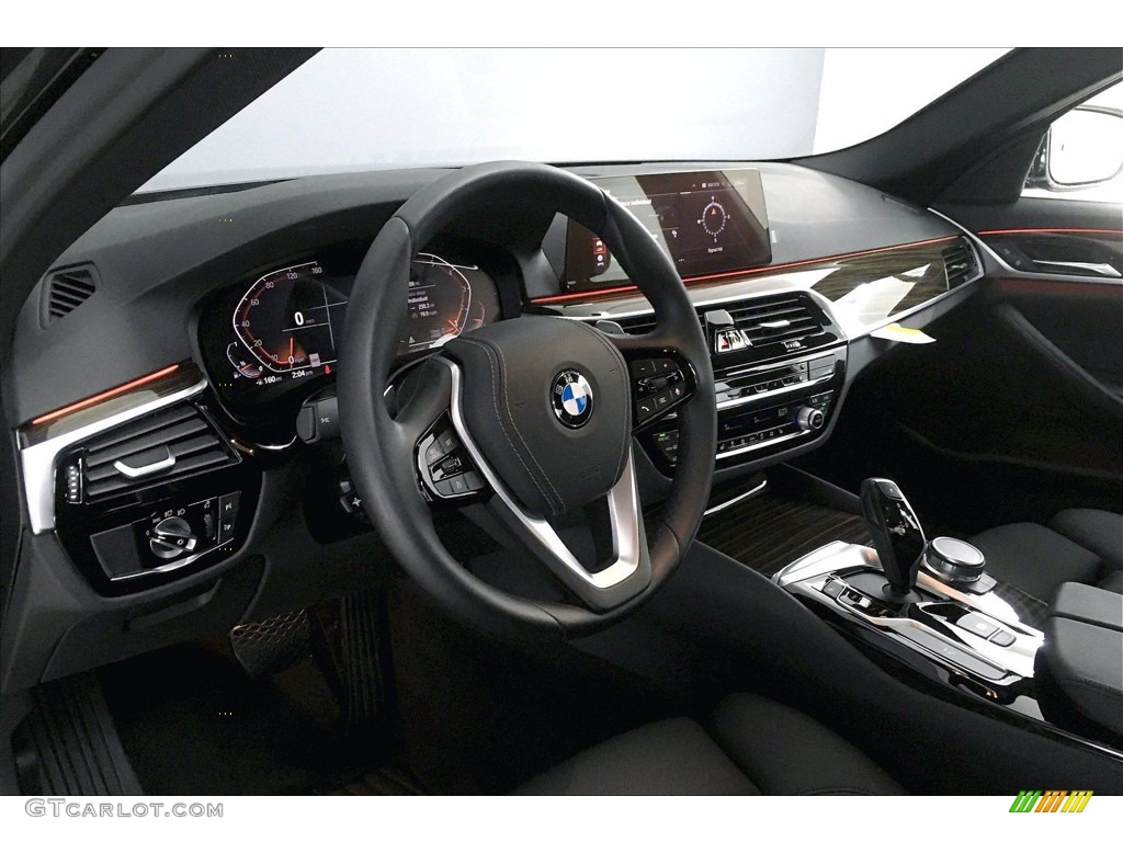 2020 5 Series 530i Sedan - Black Sapphire Metallic / Black photo #21