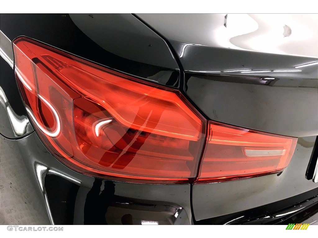 2020 5 Series 530i Sedan - Black Sapphire Metallic / Black photo #27