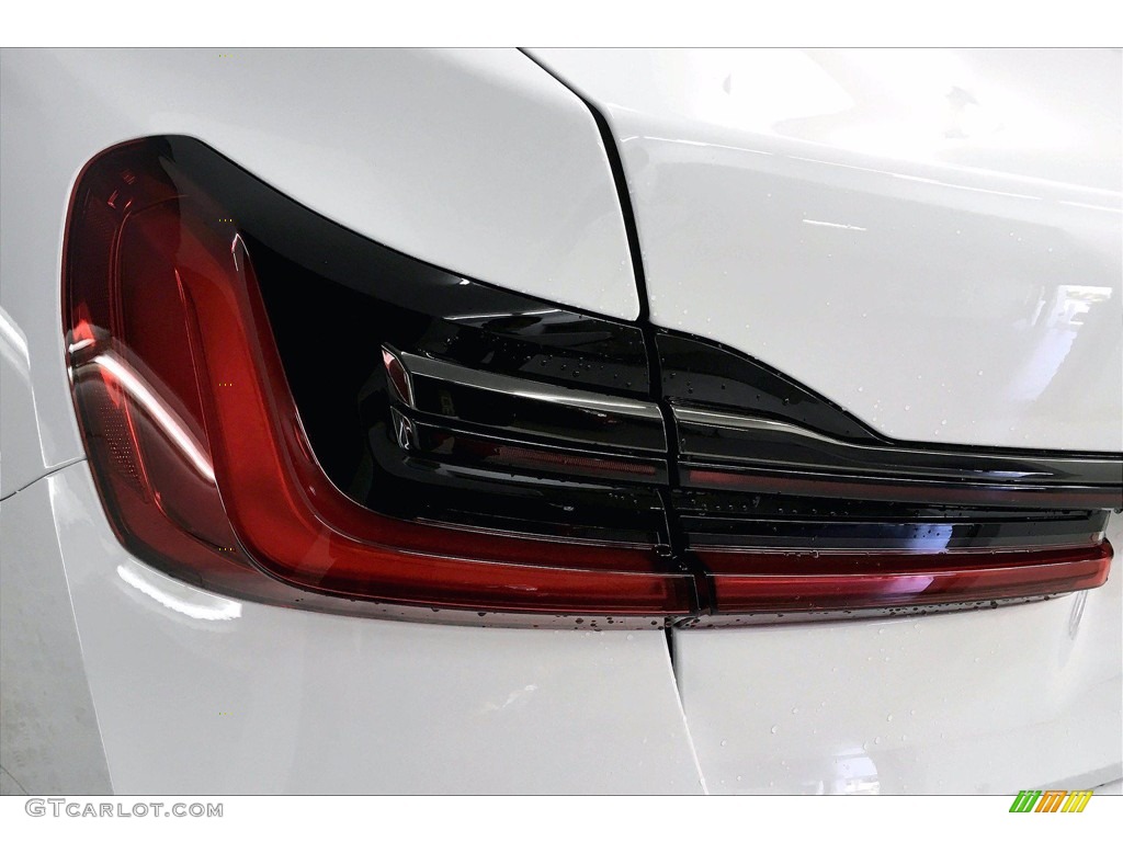 2021 7 Series 740i Sedan - Alpine White / Black photo #15