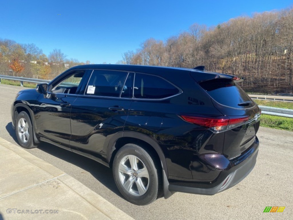 2021 Highlander LE AWD - Opulent Amber / Black photo #2