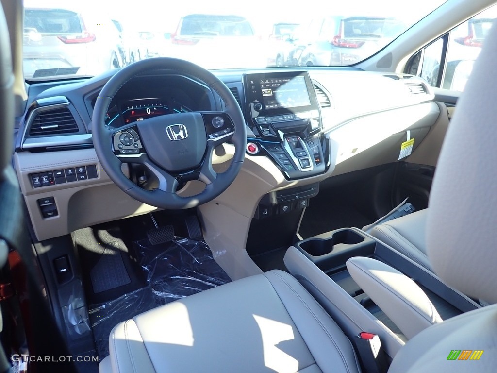 2021 Honda Odyssey Touring Front Seat Photo #140150985