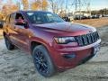 Front 3/4 View of 2021 Grand Cherokee Laredo 4x4