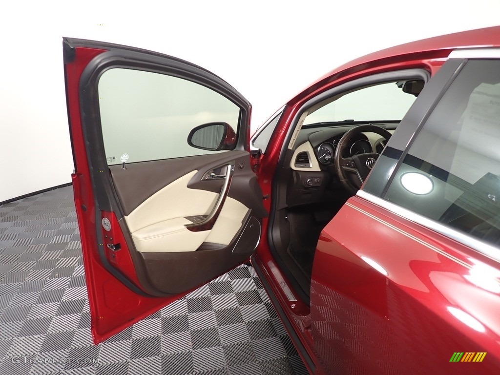 2013 Verano FWD - Crystal Red Tintcoat / Cashmere photo #19