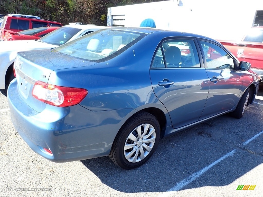 2013 Corolla LE - Nautical Blue Metallic / Ash photo #4