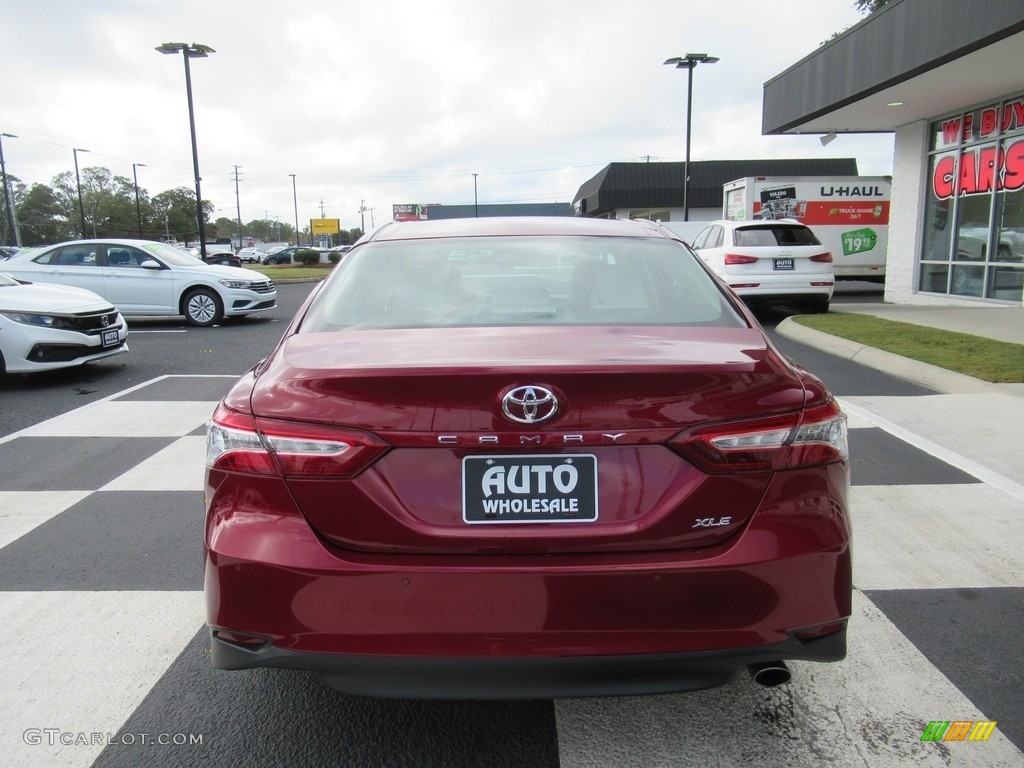 2018 Camry XLE - Ruby Flare Pearl / Macadamia photo #4