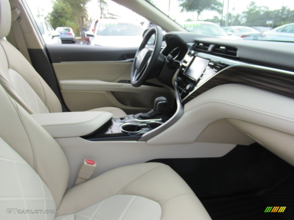 2018 Camry XLE - Ruby Flare Pearl / Macadamia photo #12
