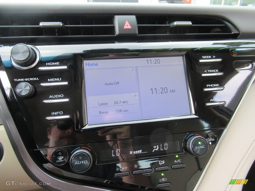 2018 Camry XLE - Ruby Flare Pearl / Macadamia photo #16