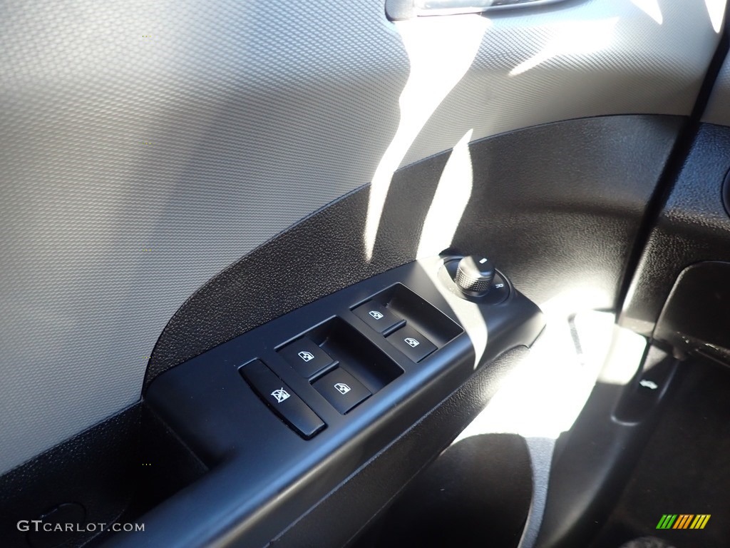 2016 Sonic LT Sedan - Mosaic Black Metallic / Jet Black/Dark Titanium photo #19